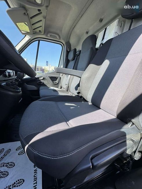 Renault Master 2017 - фото 25