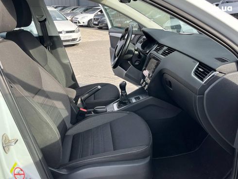 Skoda Octavia 2017 белый - фото 28