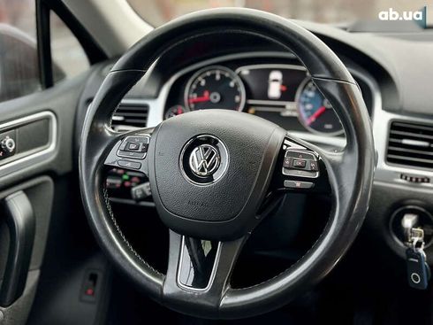 Volkswagen Touareg 2012 - фото 30