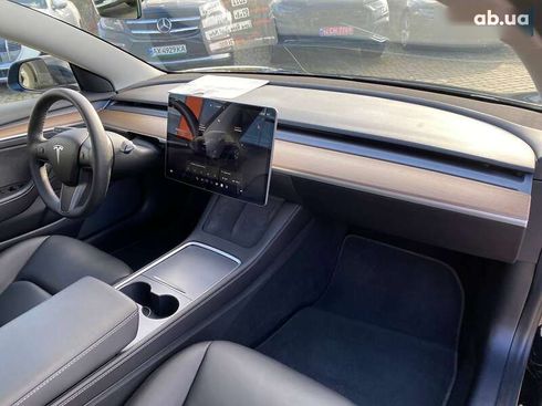 Tesla Model 3 2022 - фото 10