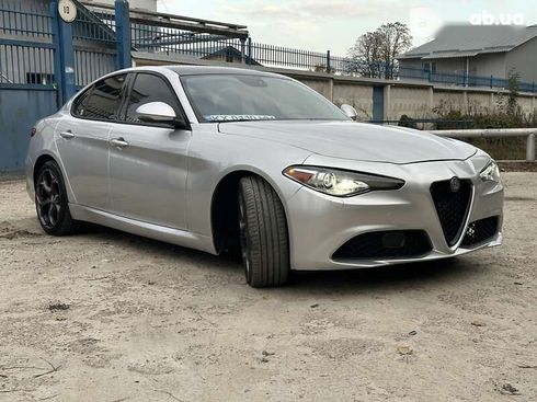 Alfa Romeo Giulia 2017 - фото 17