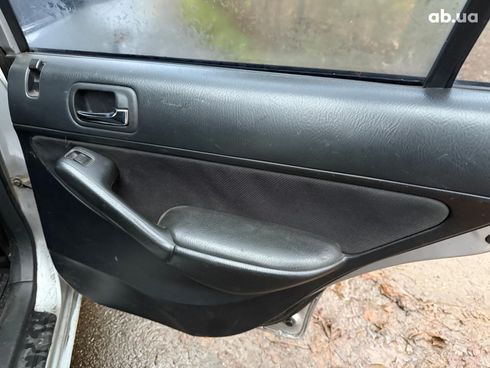 Honda Civic 2005 серый - фото 16