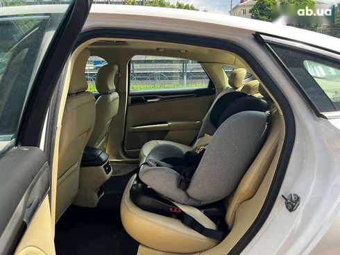Ford Fusion 2016 - фото 16