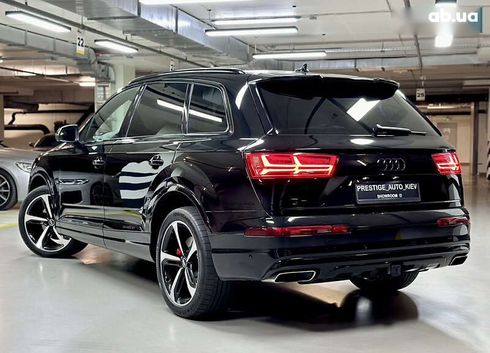 Audi Q7 2018 - фото 29