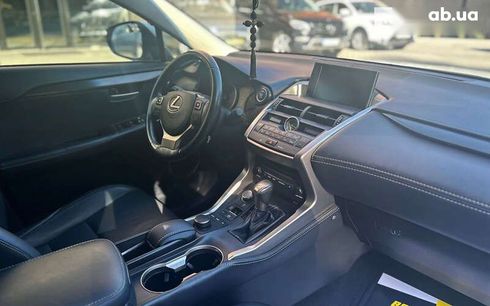 Lexus NX 2017 - фото 16