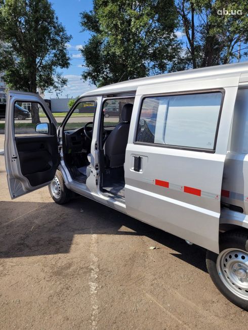 Wuling Electric Mini Cargo Van 2024 - фото 18
