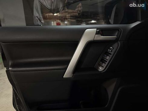 Toyota Land Cruiser Prado 2023 - фото 22