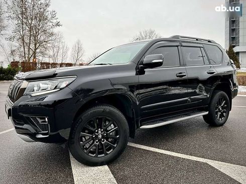 Toyota Land Cruiser Prado 2022 - фото 6