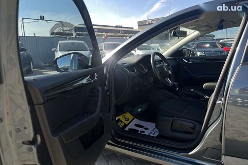 Skoda Octavia 2019 - фото 17