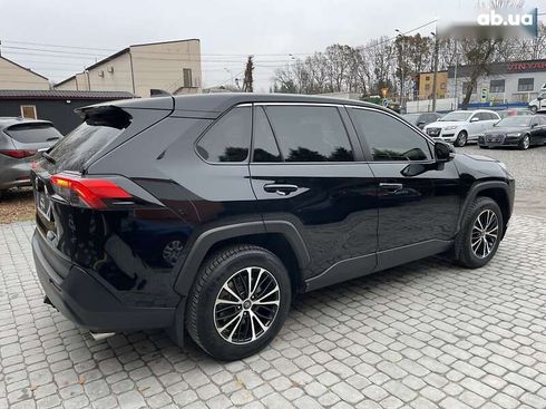 Toyota RAV4 2020 - фото 14