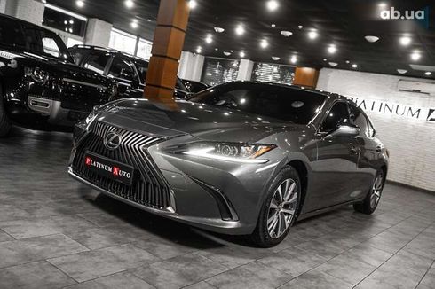 Lexus ES 2019 - фото 29
