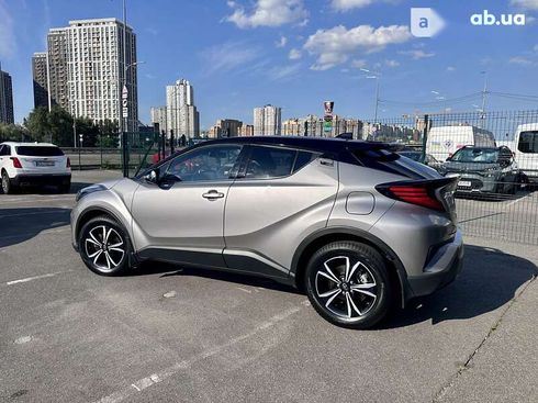 Toyota C-HR 2019 - фото 23