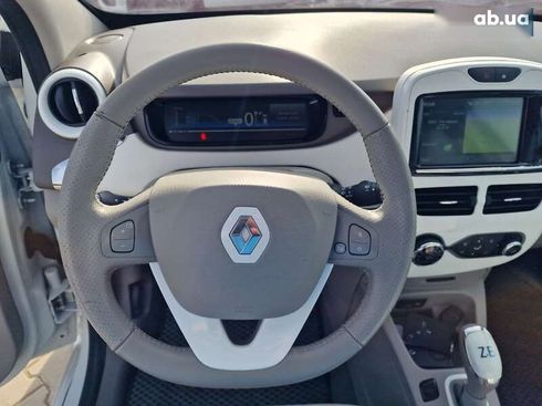 Renault Zoe 2014 - фото 19