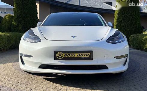 Tesla Model 3 2020 - фото 2