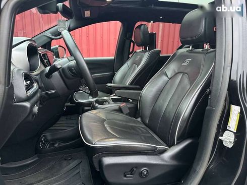 Chrysler Pacifica 2019 - фото 22