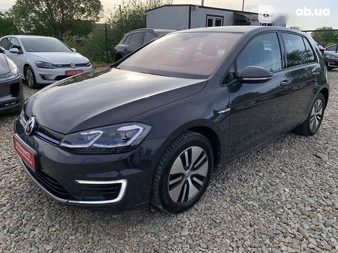 Volkswagen e-Golf 2020 - фото 10