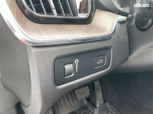 Volvo XC60 2022 - фото 16