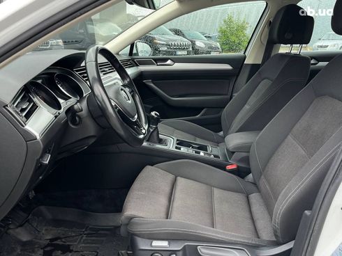 Volkswagen passat b8 2016 белый - фото 3