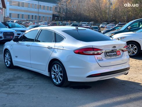 Ford Fusion 2016 белый - фото 7