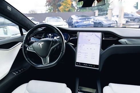 Tesla Model S 2020 - фото 22