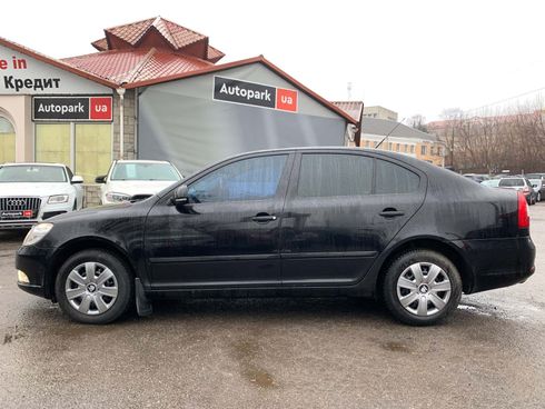 Skoda Octavia 2010 черный - фото 6