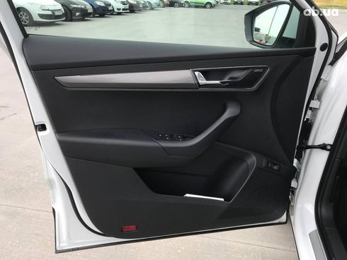 Skoda Karoq 2019 белый - фото 22