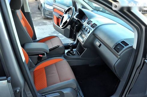 Volkswagen Cross Touran 2007 - фото 23