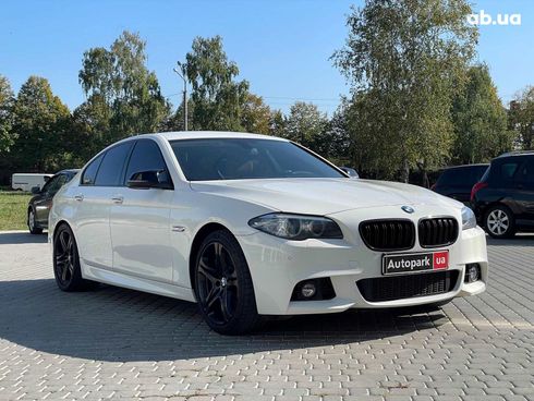 BMW 5 серия 2016 белый - фото 3