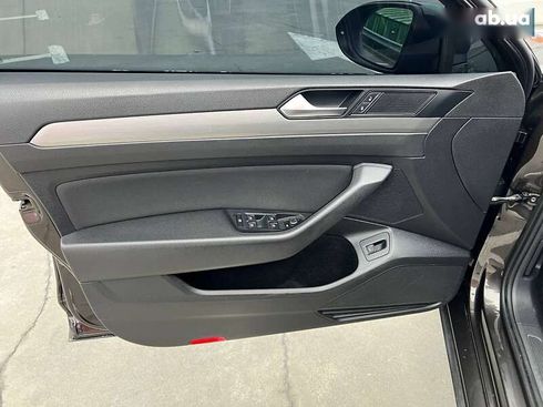 Volkswagen Passat 2018 - фото 28