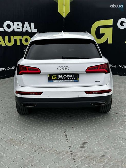 Audi Q5 2017 - фото 24
