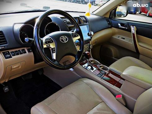 Toyota Highlander 2012 - фото 7