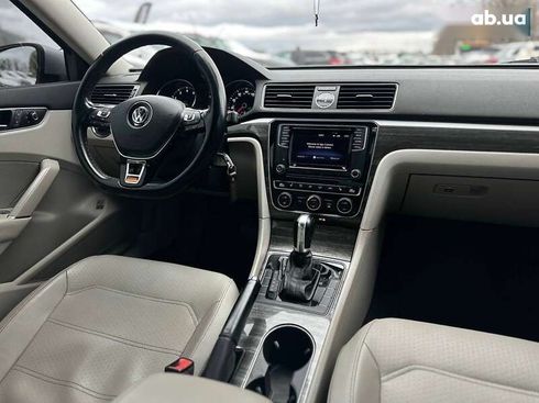 Volkswagen Passat 2016 - фото 24