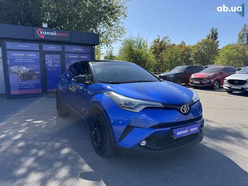 Toyota C-HR 2017 - фото 3