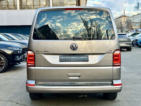 Volkswagen Multivan 2017 - фото 5