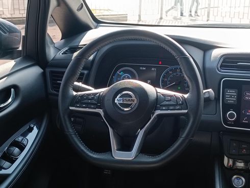 Nissan Leaf 2020 серый - фото 18