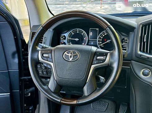 Toyota Land Cruiser 2020 - фото 29