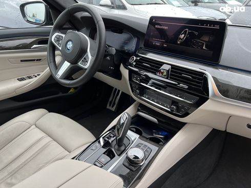 BMW 5 серия 2023 - фото 28