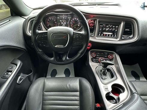 Dodge Challenger 2021 - фото 19