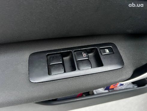 Nissan Qashqai 2011 белый - фото 16