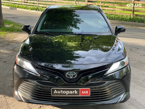 Toyota Camry 2017 черный - фото 4