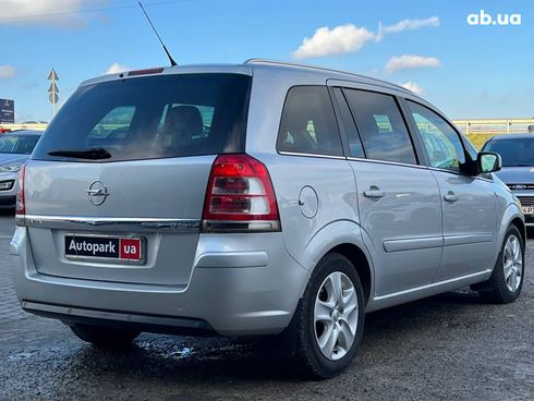 Opel Zafira 2012 серый - фото 8