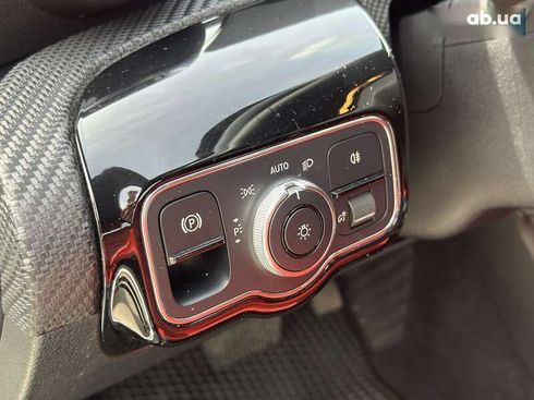 Mercedes-Benz CLA-Класс 2019 - фото 24