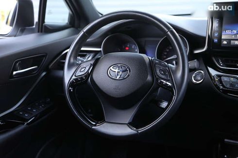 Toyota C-HR 2019 - фото 12