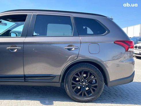 Mitsubishi Outlander 2017 коричневый - фото 9