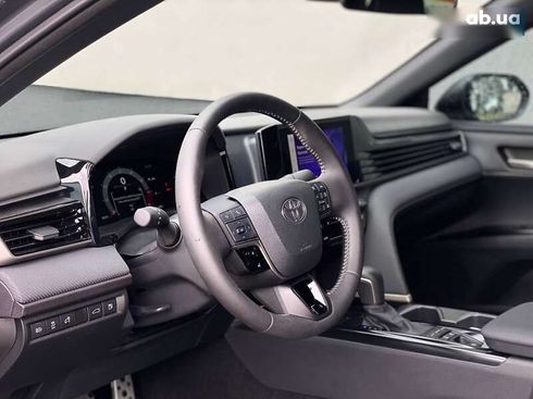 Toyota Camry 2024 - фото 17