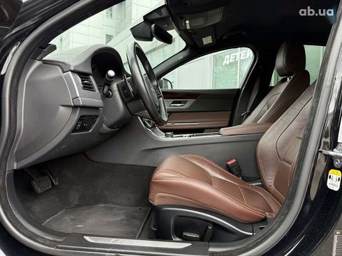 Jaguar XF 2016 - фото 17