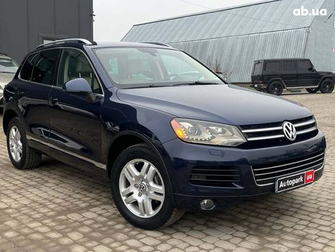 Volkswagen Touareg 2011 синий - фото 2