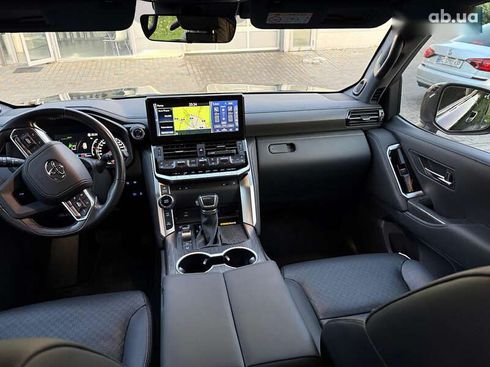 Toyota Land Cruiser 2022 - фото 13