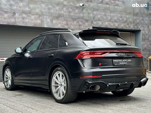 Audi RS Q8 2020 - фото 22