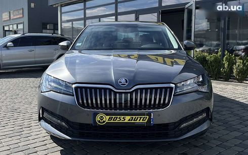 Skoda Superb 2023 - фото 2